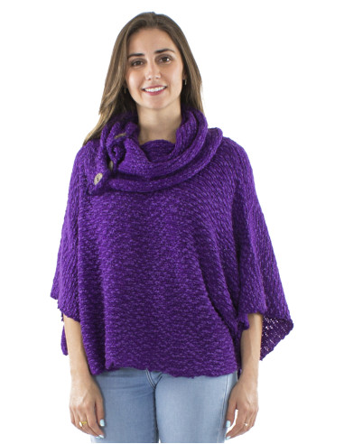 Knitted collar pullover with 4 bttons in wood