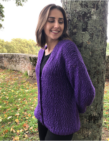 Knitted 55% Acrylic 45% Polyamide jacket with long sleeves and wooden buttons