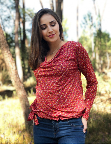 96% Polyester 4% Elasthane Knitted Blouse